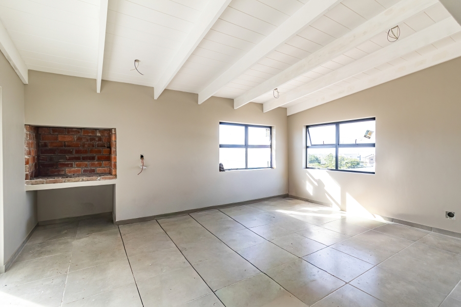 3 Bedroom Property for Sale in Hoogland Western Cape